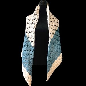 ❄️Vintage Handknit Shawl Cape
